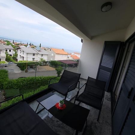 Apartmani M&L I M&J Malinska Exterior foto